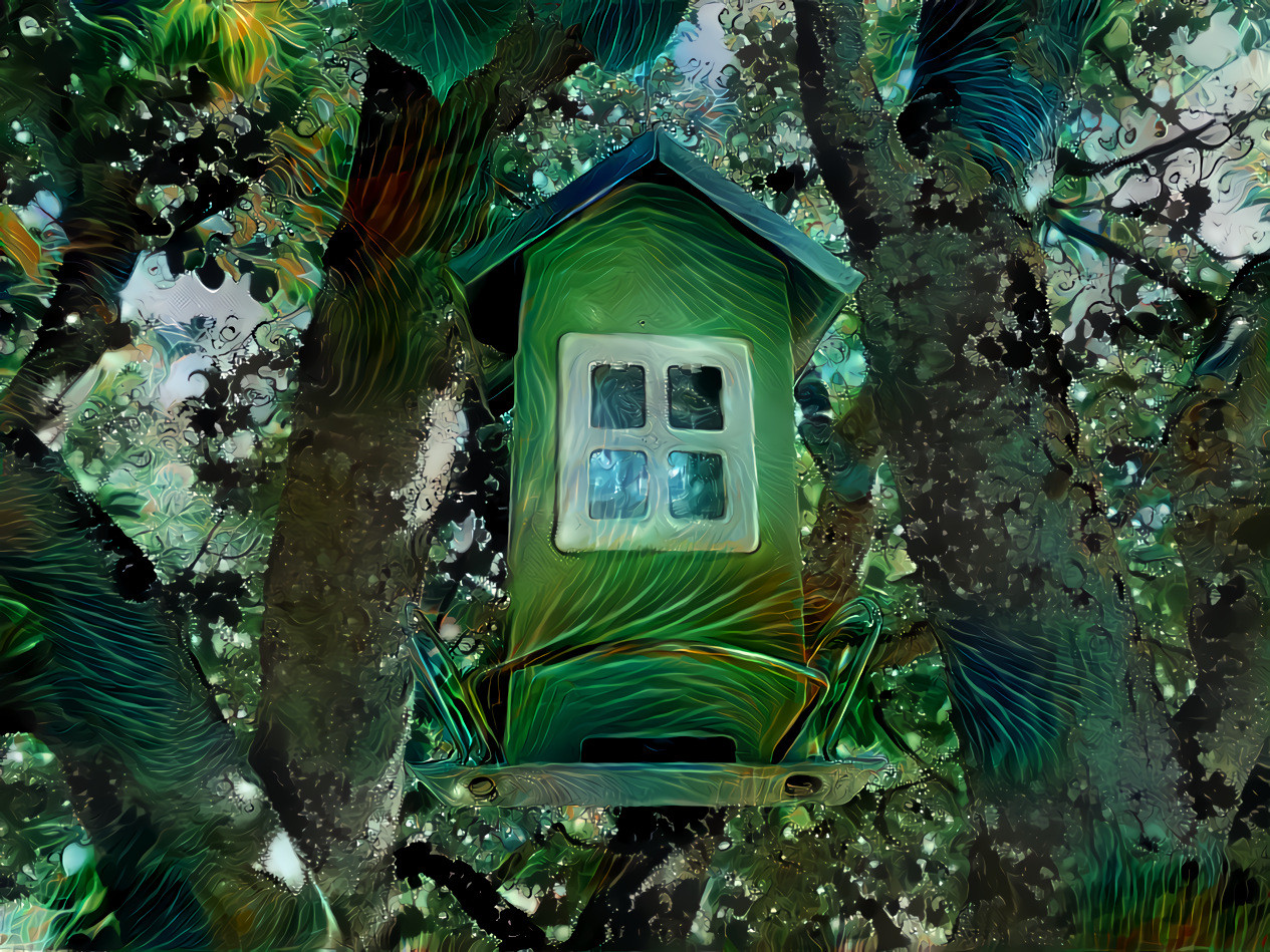 birdhouse in camouflage colors